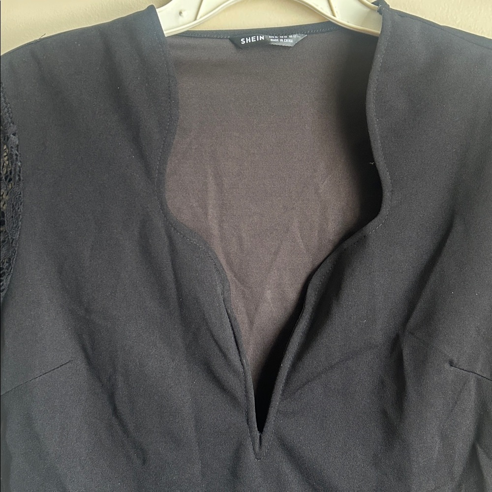 SHEIN black peplum top featuring a V-neckline and lace cap sleeves size XL 12 - Picture 2 of 5